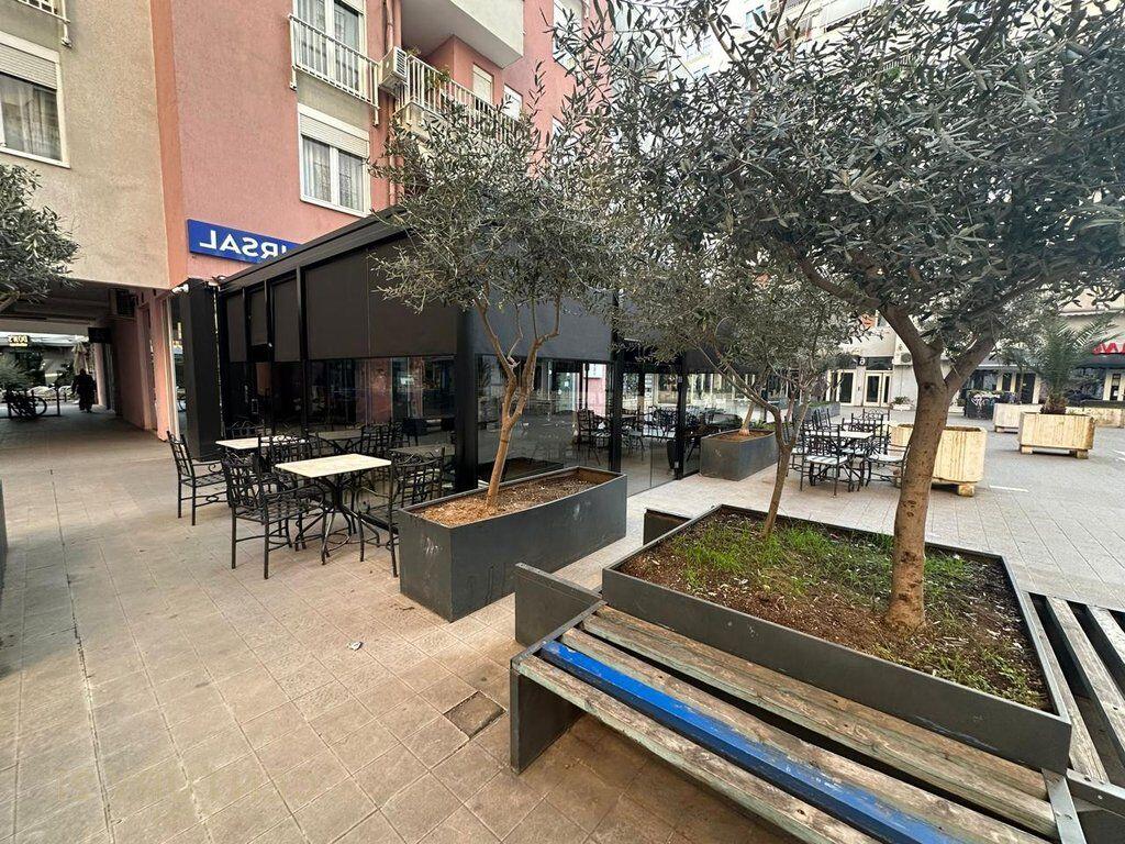 Bar Caffè in vendita nel Complesso Magnet, Tirana0 m² 180.000 €