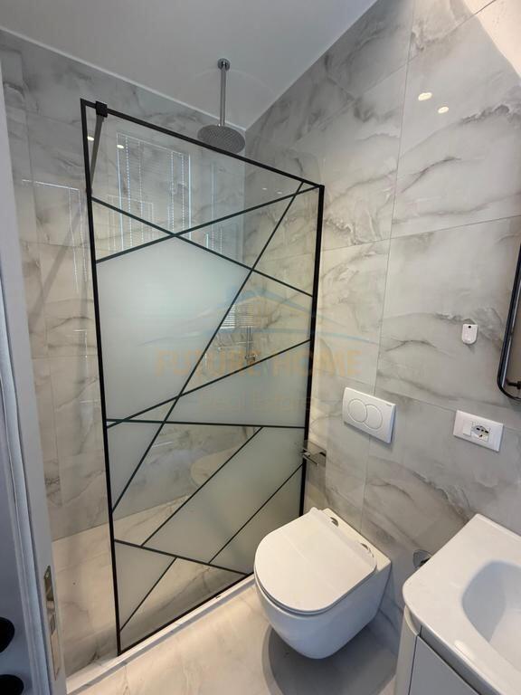 Qera, Apartament 2+1+2, Galeria, Rruga e Barrikadave, Tirane.