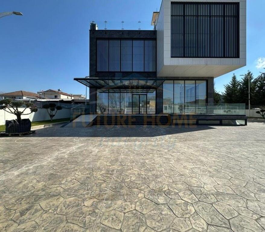 Qera, Godinë Biznesi Multifunksionale, Mëzez, Tiranë