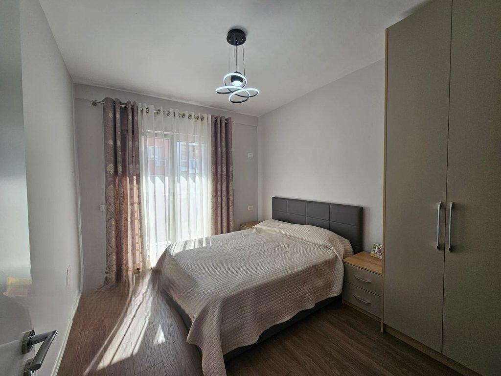 SHESIM APARTAMENT 1+1 I MOBILUAR NE YZBERISHT! 120,000 €