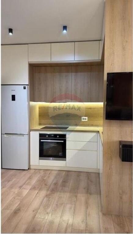 Apartament 2+1 tek ish tregu elektrik