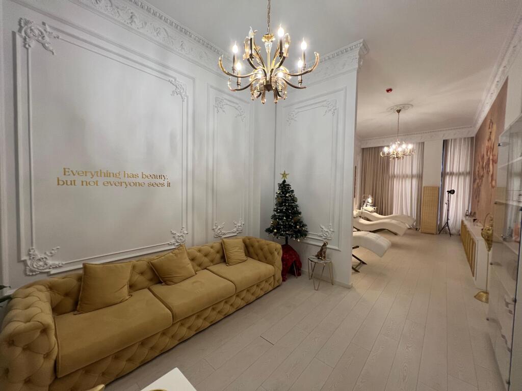 Vendesi attività Garden Building