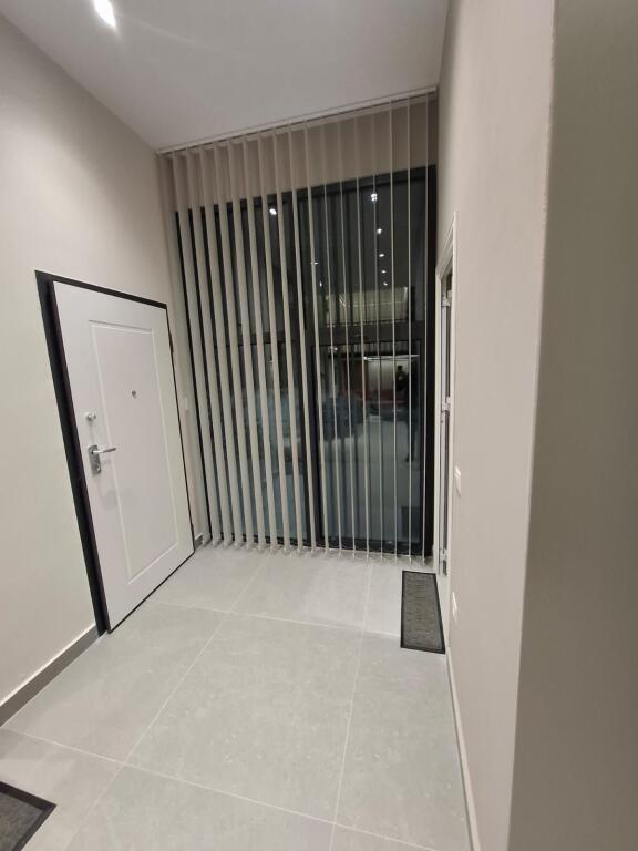 jepet me qera duplex lagja 13 ne plazh
