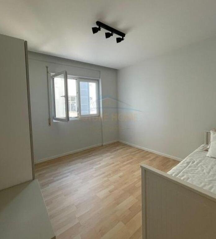 In vendita, appartamento 2+1, Lungomare, Vlore.