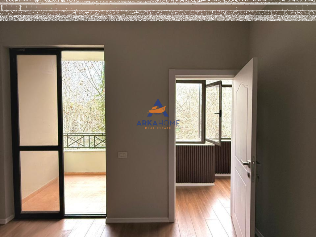 AFFITTASI APPARTAMENTO 1+1+2 BALCONI "EX ESPOSIZIONE" 700 EURO