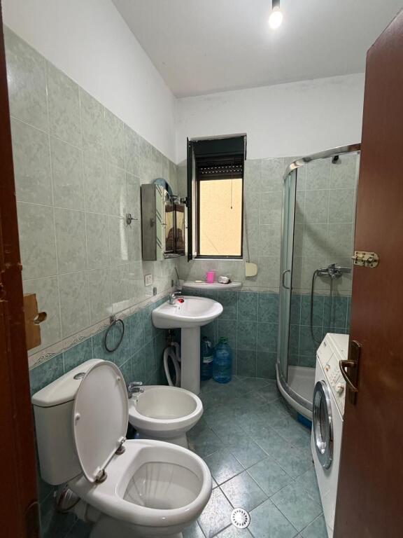 jepet me qira apartament 2+1, Koder e Diellit