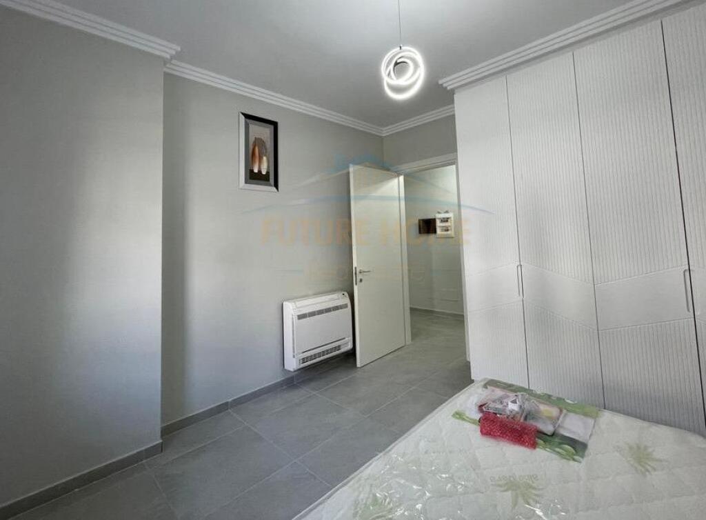 Affitto, Appartamento 2+1+Posto auto, Univers City, QTU, Tirana.