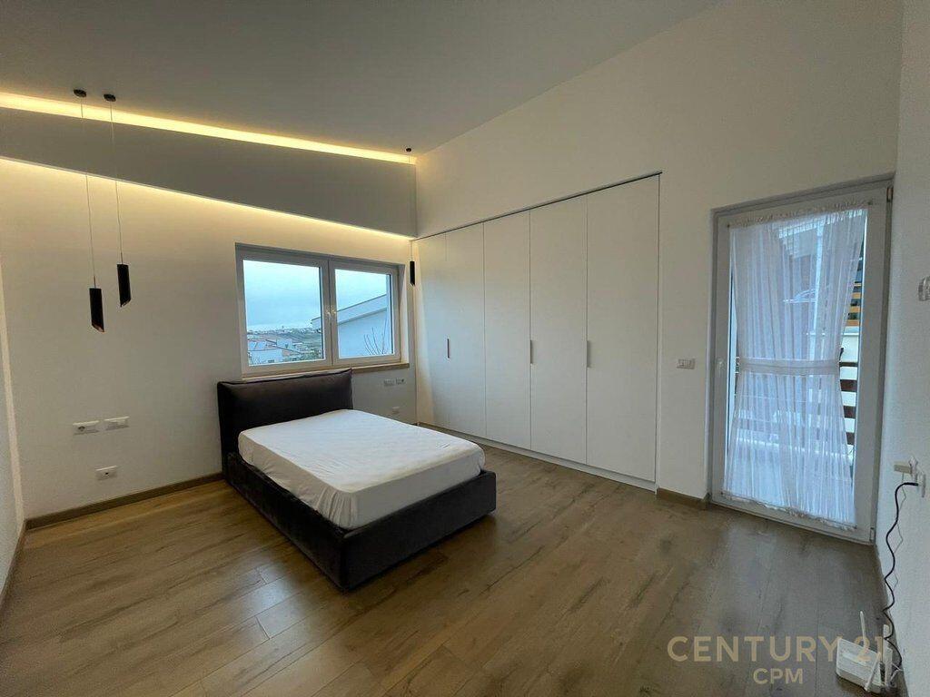 Jepet me Qira Vilë Moderne – Long Hill, Tiranë