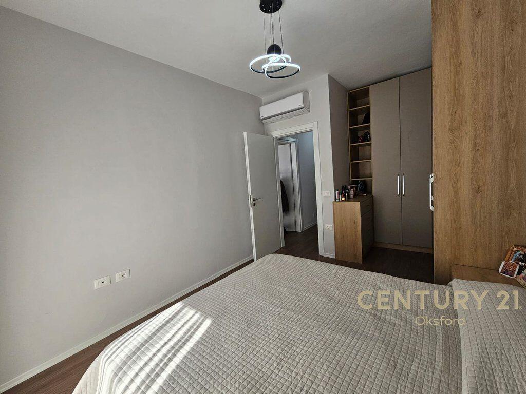 Shitet Apartament 1+1 i Mobiluar – Yzberisht