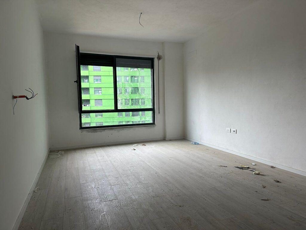 Apartment 3+1+2 for sale on 5 Maji Street 180,000 €