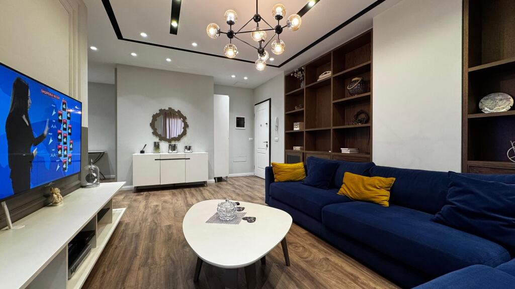 Apartament 3+1 per qira ne Qender!
