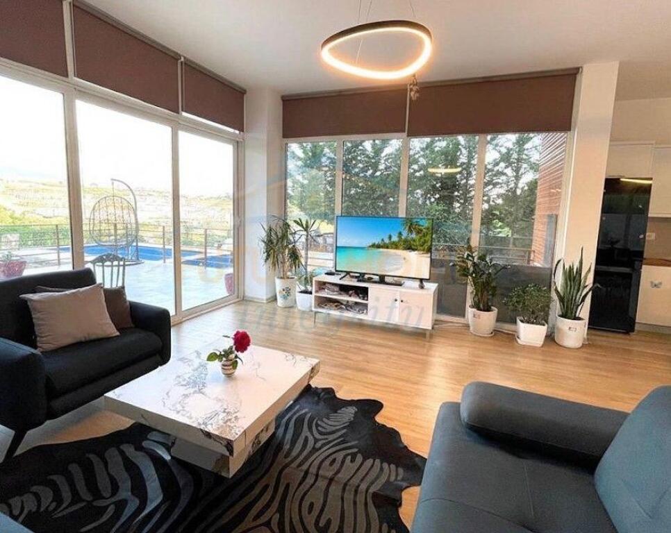 Affitto, Villa su 2 piani con piscina, Farkë, Tirana