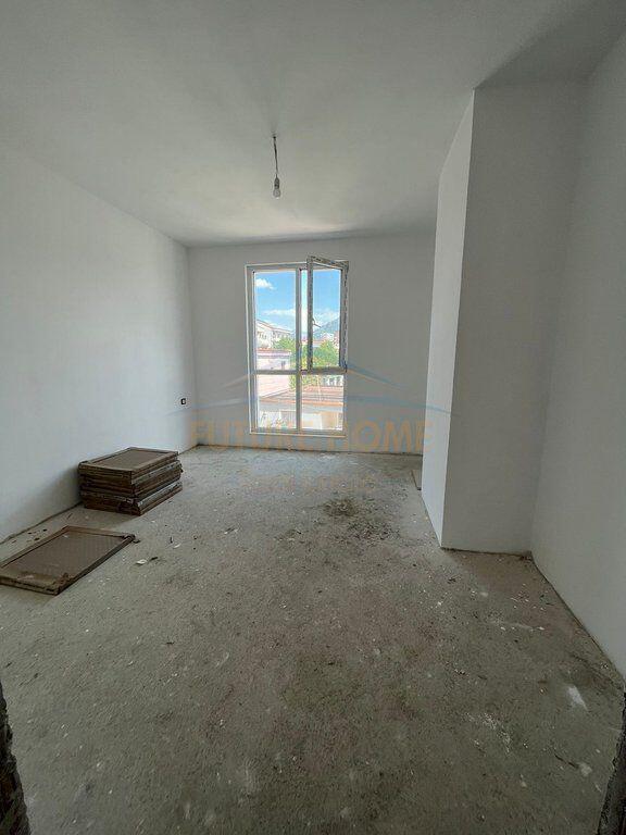 Apartment 2+1+2 for sale, Besa Street