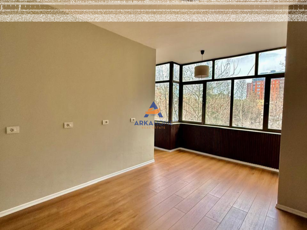 AFFITTASI APPARTAMENTO 1+1+2 BALCONI "EX ESPOSIZIONE" 700 EURO