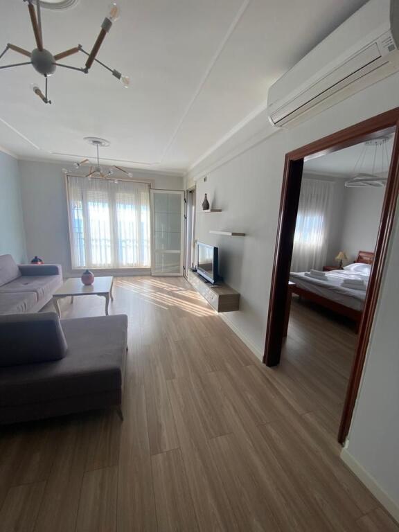 Appartamento 1+1 in affitto con vista mare nel quartiere 13 Durres