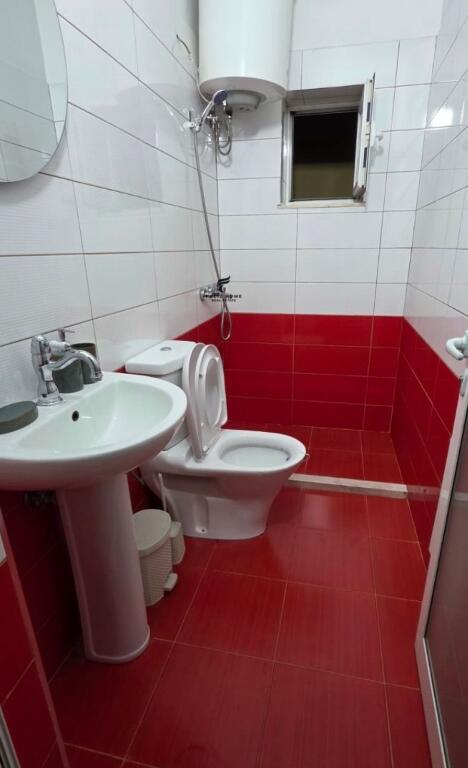 APARTAMENT ME QERA 1+1 RRUGA ELBASANIT 45.000 LEKE