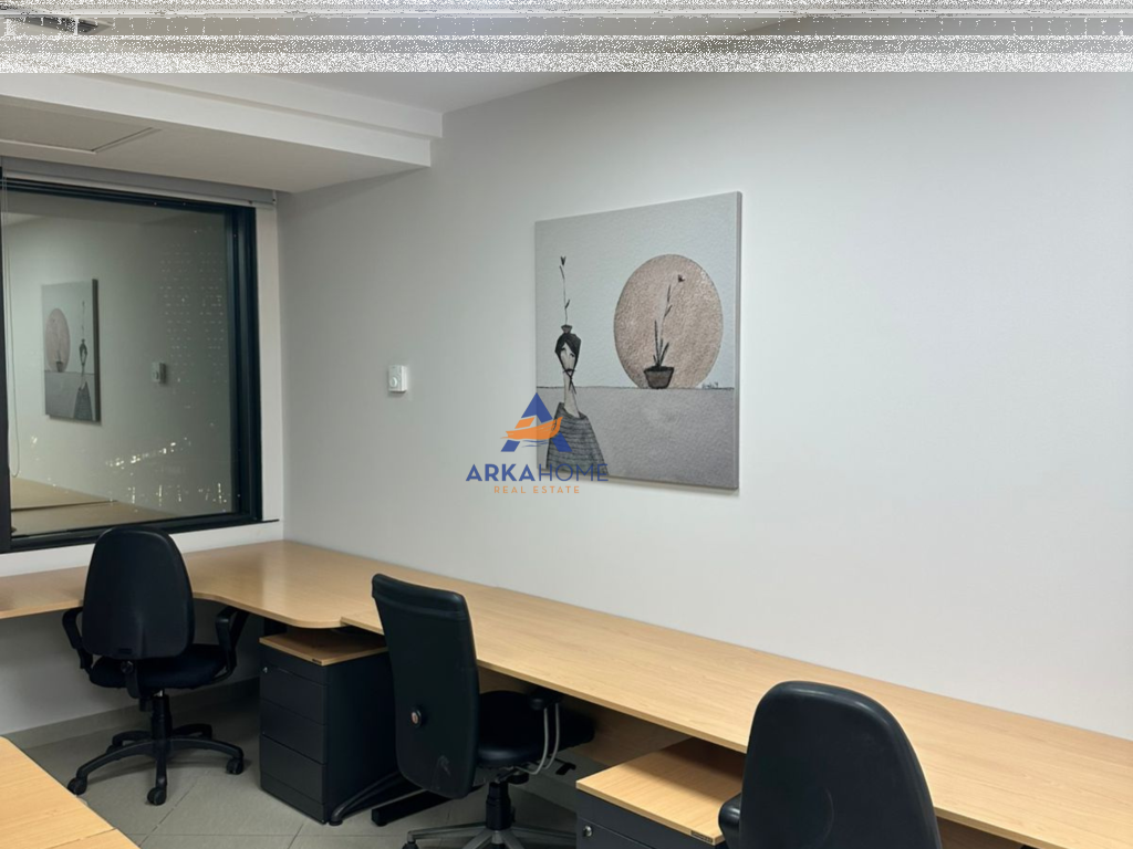 UFFICIO IN AFFITTO "TORRI GEMELLI" 1000 EURO