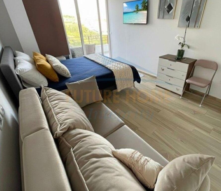 Affitto, Villa su 2 piani con piscina, Farkë, Tirana