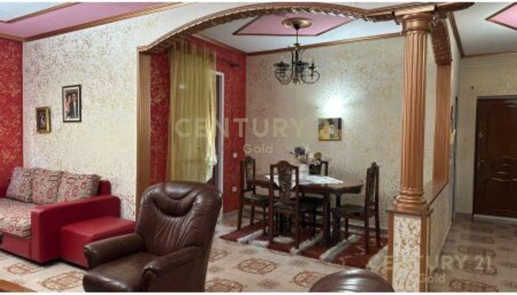 APARTAMENT I BOLLSHEM 2+1+2 + 2 BALLKONE TEK ISH STACIONI I FUNDIT I TIRANES SE RE !