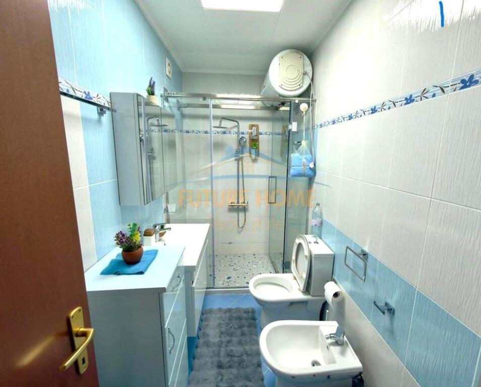 Apartament 3+1+2+Post Parkimi, Liqeni i Thate, Tiranë - QERA