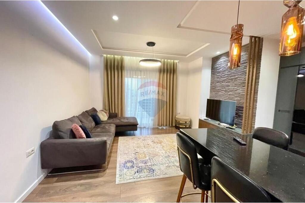 APARTMENT 2+1 PLUS PARKING AT THE PANORAMA COMPLEX