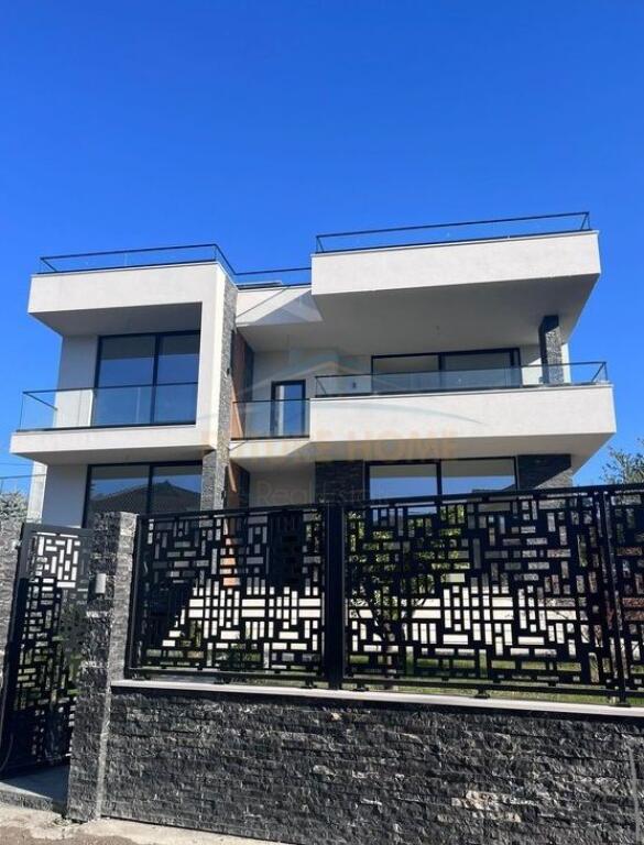 FOR SALE 2-STOREY VILLA IN SAUK