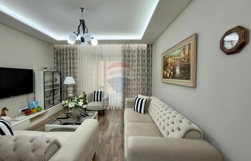 Apartament 2+1 - Për Shitje - Profarma, Tiranë!!! ID: 530181047-553