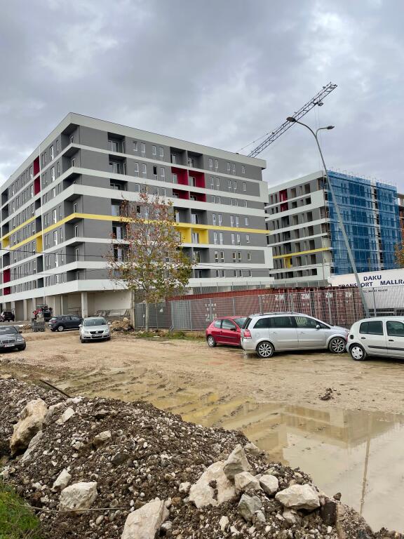 Business unit for sale/Univers City