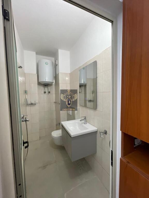🏡 Appartamento in affitto 1+1 – Vicino a Flagship Center, Durazzo
