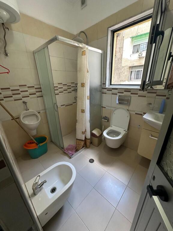 🏠Via Bardhyl, secondo piano di una villa 3+1+2, arredata, in affitto. 700 Euro    
