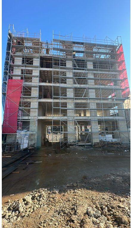 Apartament 2+1+2 për Shitje tek Shkolla e Kuqe ! 266,000 €