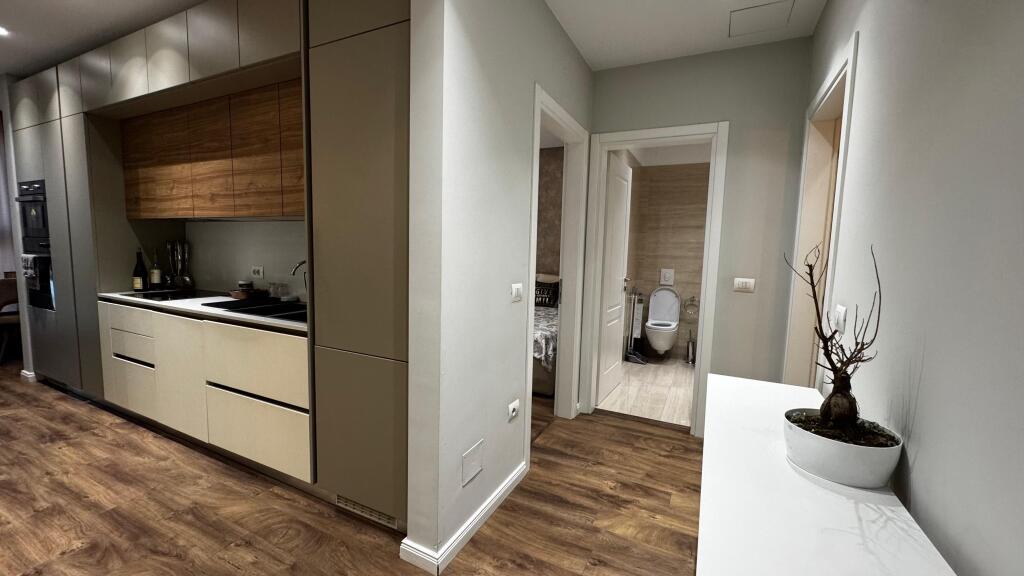 Apartament 3+1 per qira ne Qender!
