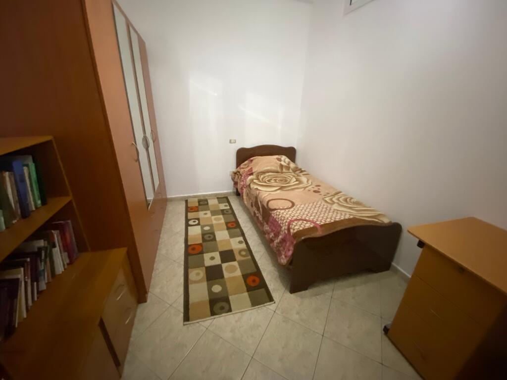 2+1,i mobiluar universitsti logos ,zog i zi,450 euro