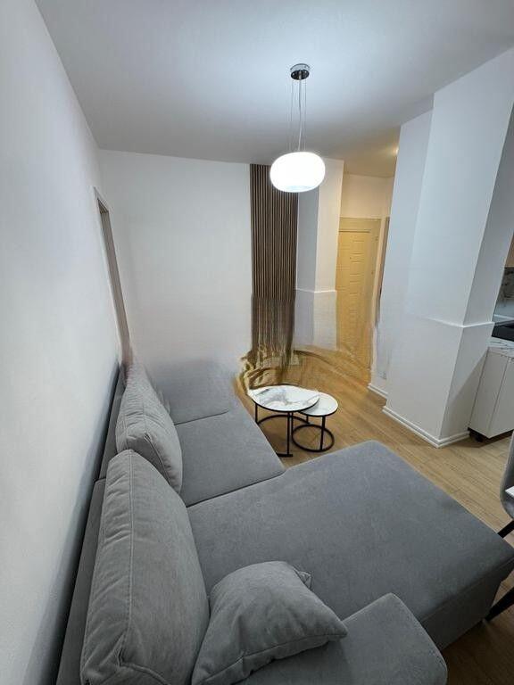 AFFITTASI APPARTAMENTO 2 + 1 + 2 KODRA E DIELLIT VIA BILL CLINTON! 550 € /Mese