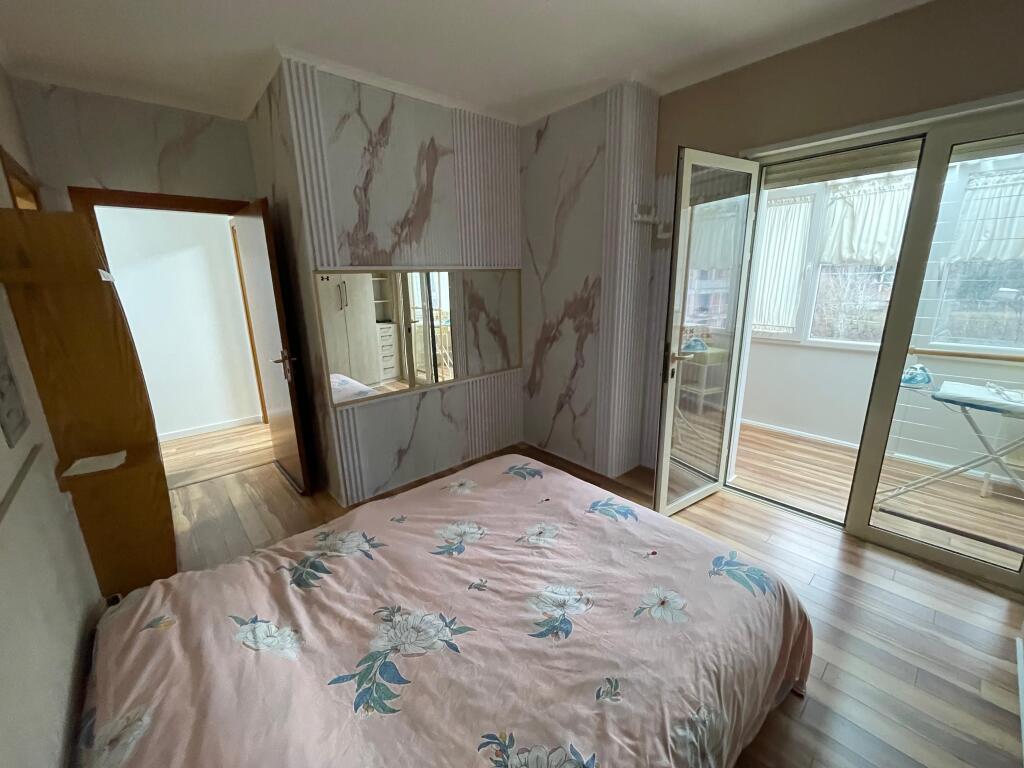 Jepet Apartament me qera