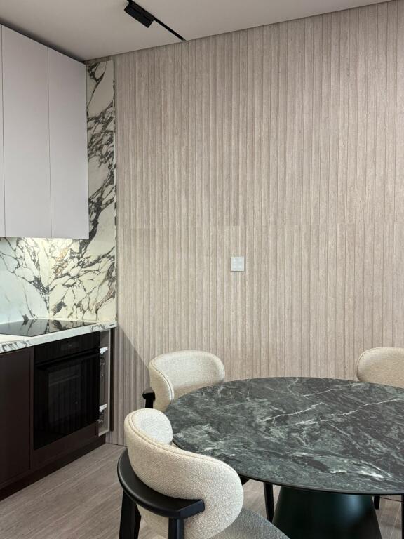 🏙️ Apartament Luksoz 1+1 – Golden Tower, Qendër