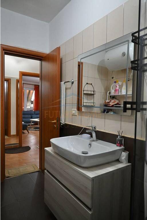 Apartament 2+1 me qera në Rrugën e Dibrës