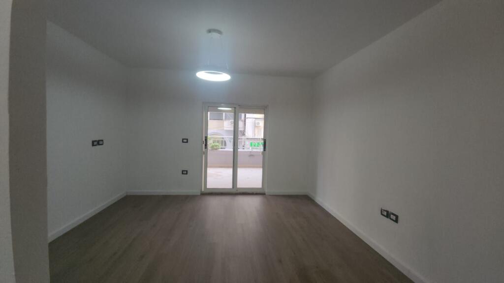 🏠 Apartment 1+1 with veranda for sale📍 Paris Commune💶 Price: 180,000 € (negotiable)