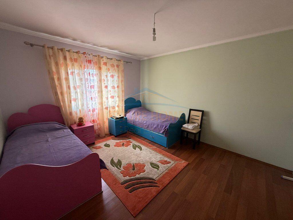 Shitet, apartament 2+1
