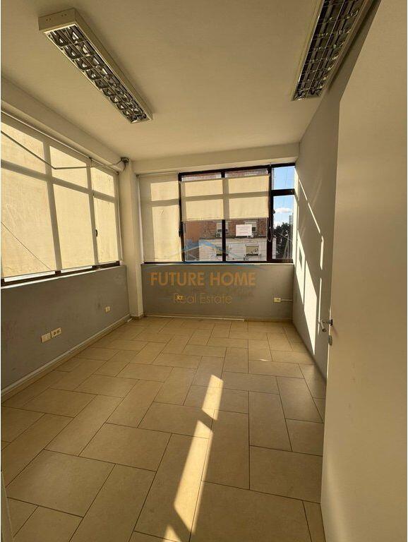 Qera, Ambient biznesi, Rruga e Elbasanit, Tiranë