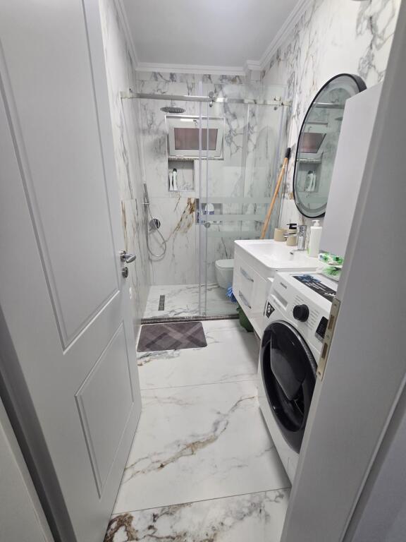 Apartament me qira te Rr. e Elbasanit
