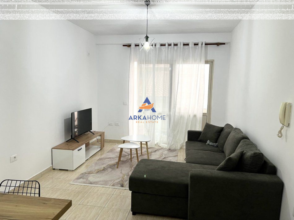 AFFITTASI APPARTAMENTO 2+1+BALCONE "DI FRONTE AL CENTRO KRISTAL CENTER" 800 EURO