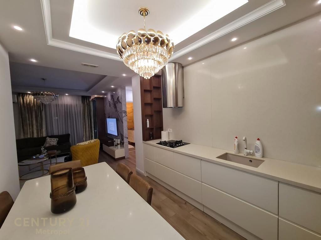 Luxury apartment 2+1+Garage for sale at Green City