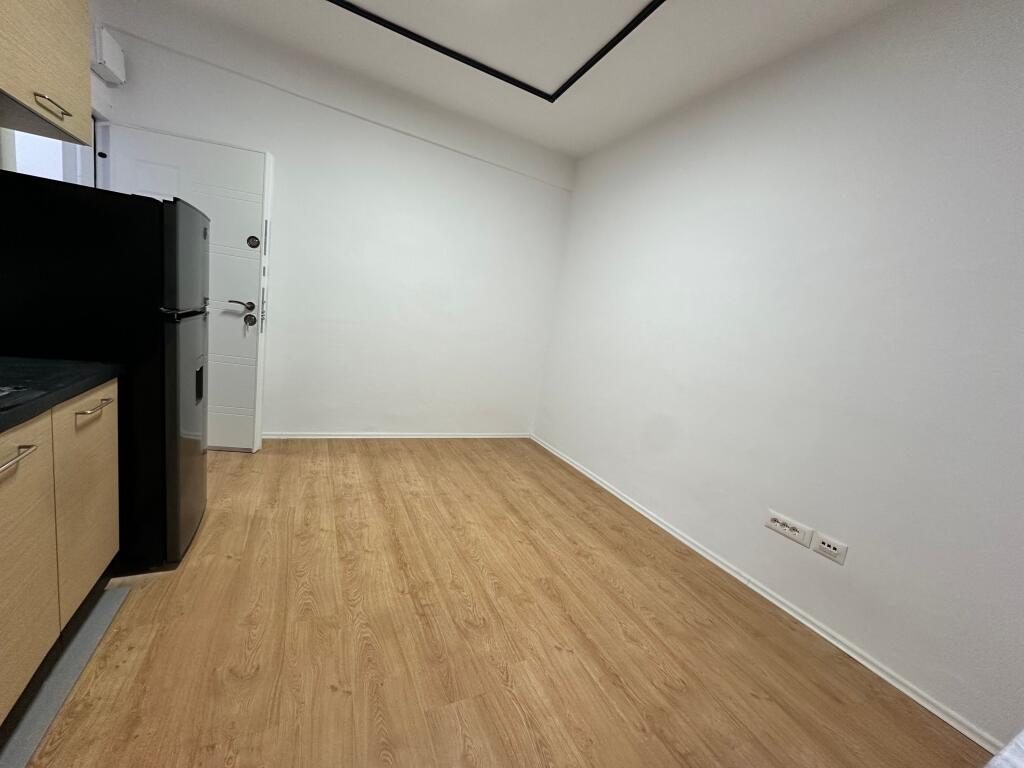 Apartament/ Zyre Me Qira ne Qender / Kafe Flora