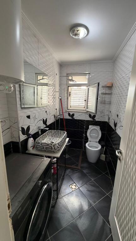 Apartment 2+1 for rent – Zogu i Zi, opposite Ring Center.
