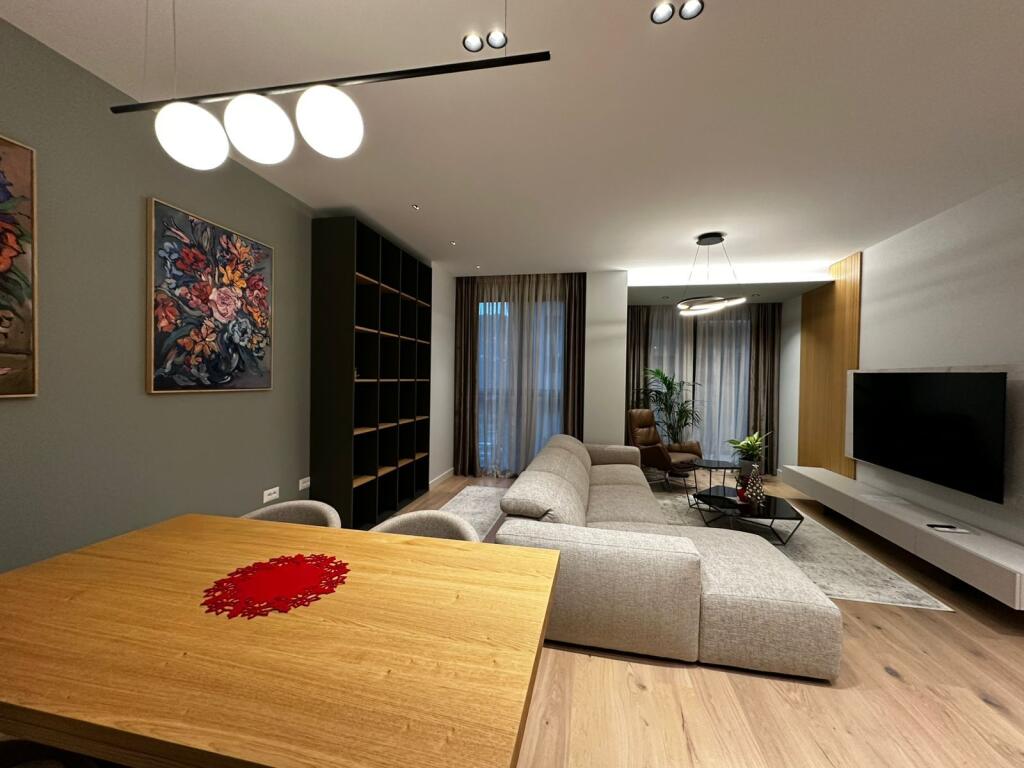 Appartamento 2+1+2 con Posto Auto in Affitto – Vertical Forest Tirana, vicino allo Stadio Qemal Stafa