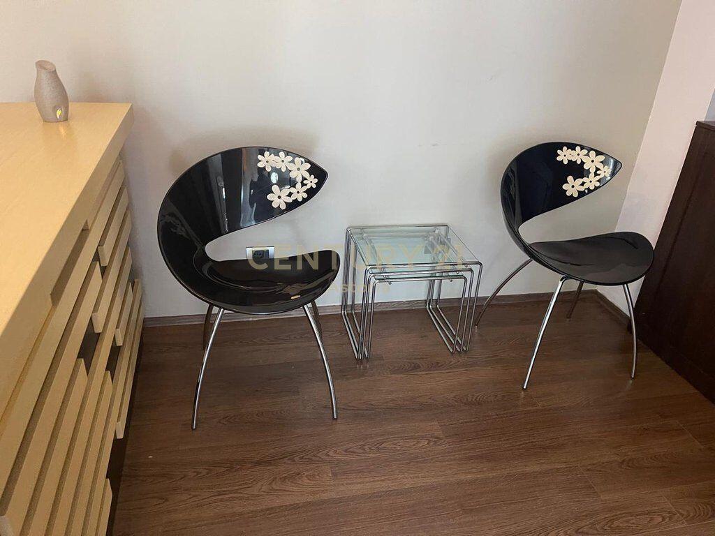 LOCALE PER UFFICI IN AFFITTO PRESSO L'EX ESPOSIZIONE, DI FRONTE AL TRIBUNALE.