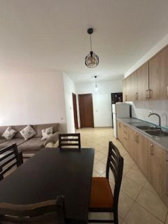 Appartamento arredato 2+1 nel complesso Molla a 450€