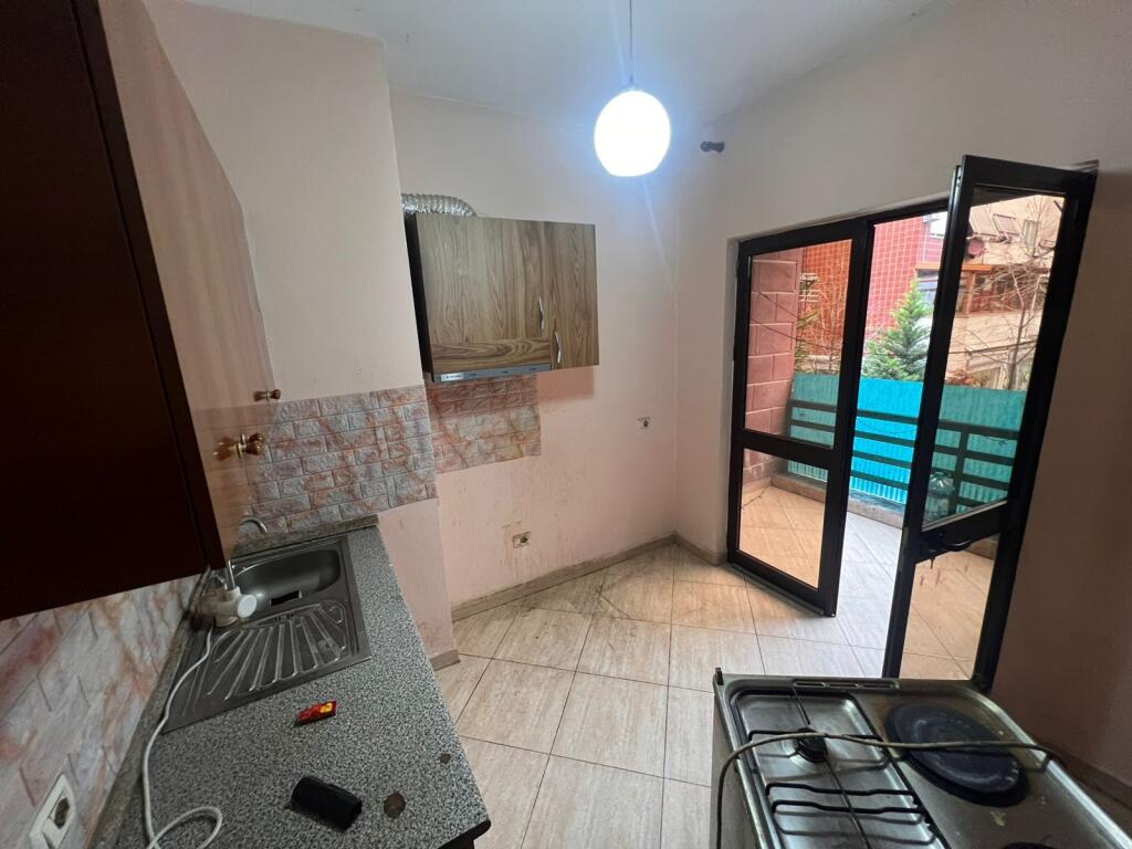 APARTAMENT 1+1 NE SHITJE NE ASTIR