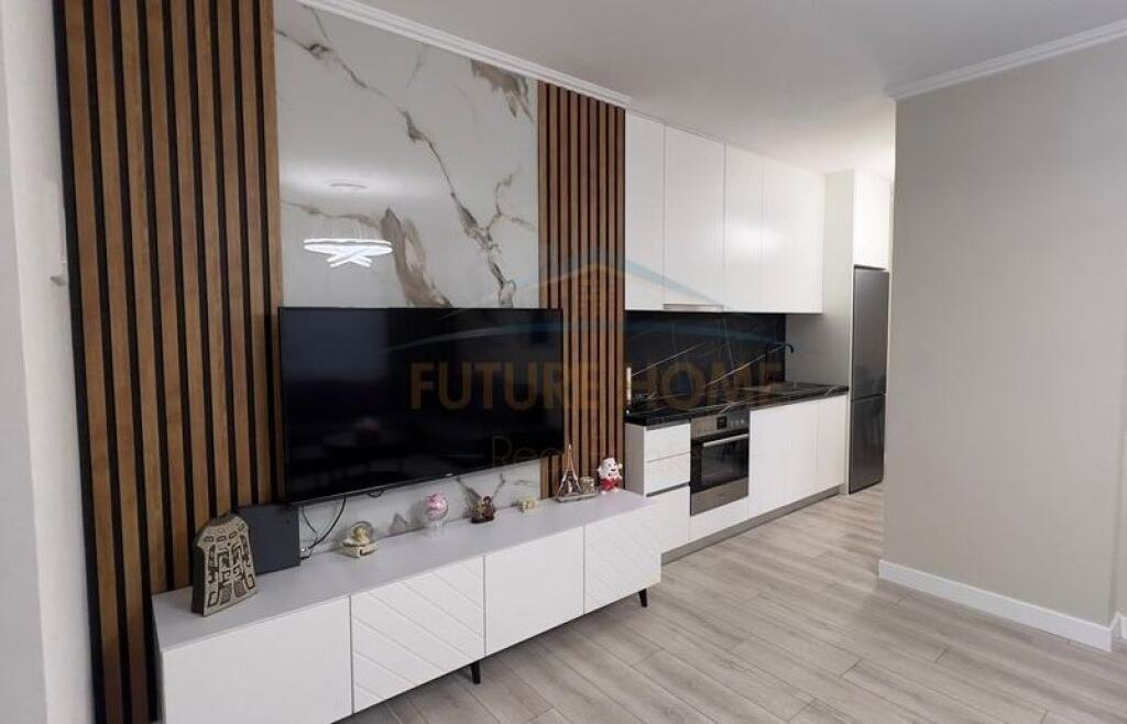 Affitto, Appartamento 1+1, Via dei Kosovari, Tirana.